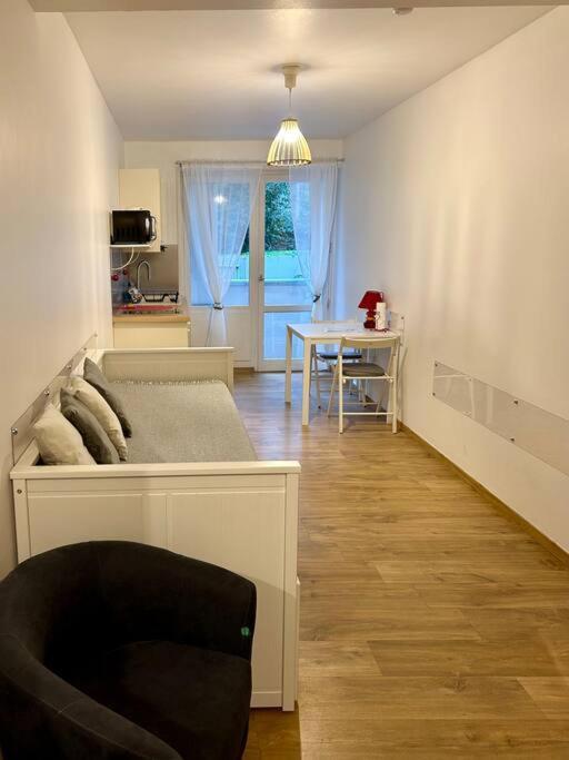 Location Studio, Lyon-La Mulatière エクステリア 写真